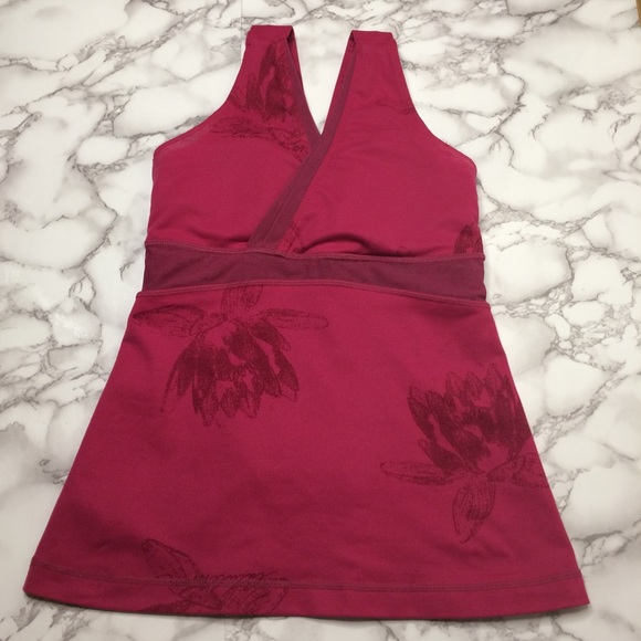 lululemon athletica Tops - Lululemon magenta workout tank top